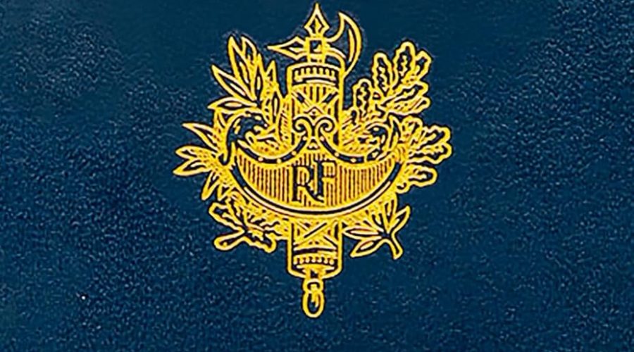 L’auteur, diplomate français de premier plan, ancien ambassadeur de France en Israël et aux États-Unis, ancien représentant permanent auprès des Nations unies, Gérard Araud retrace près de quatre décennies de carrière au sein du Ministère de l’Europe et des Affaires étrangères et propose sa lecture personnelle des événements du monde vécus tout le long de sa carrière.