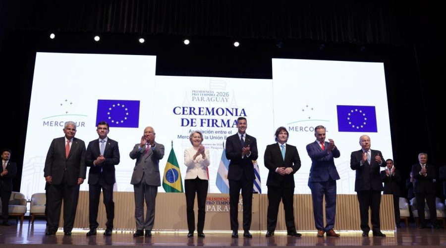 Initiées en 1999, les discussions de l’accord de libre-échange ont connu de multiples rebondissements, à la suite à plusieurs oppositions, à différents niveaux sur plusieurs degrés, par la France et d'autres États européens (Irlande, Pologne, Hongrie, Autriche).